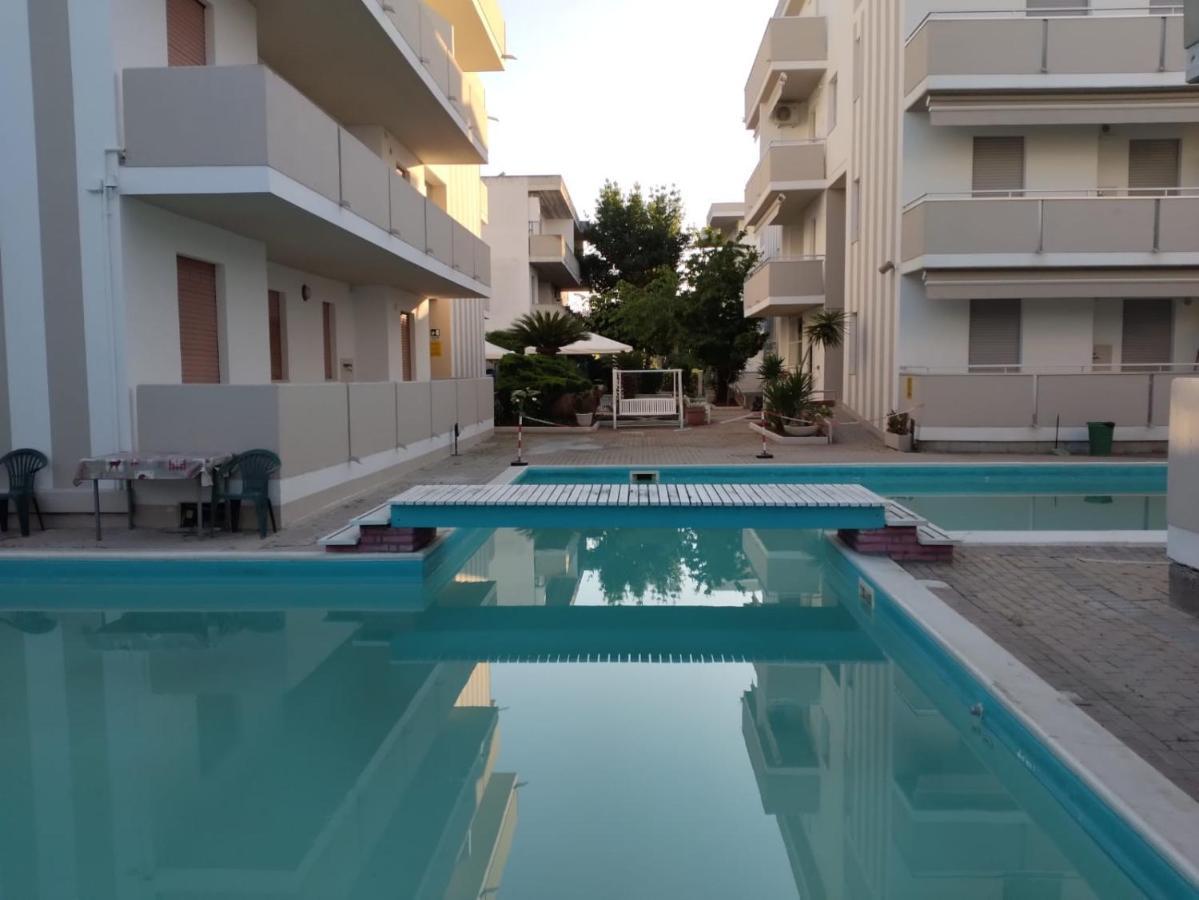 Claudia Residence Alba Adriatica Exterior foto